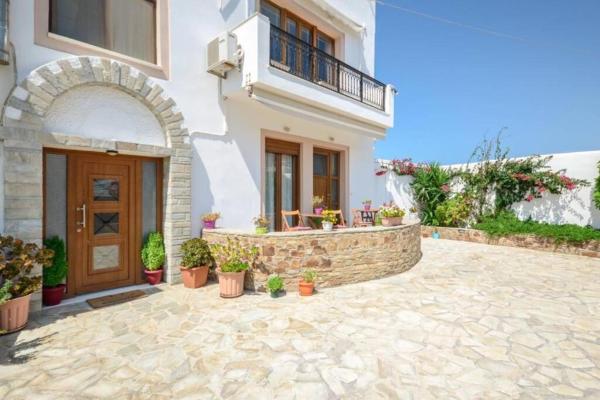 Vaso Studios In Town With Parking - Naxos