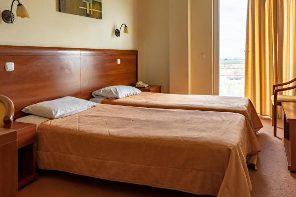 Nella foto è visibile l'oggetto Telis Hotel situato nella città di Aigio.