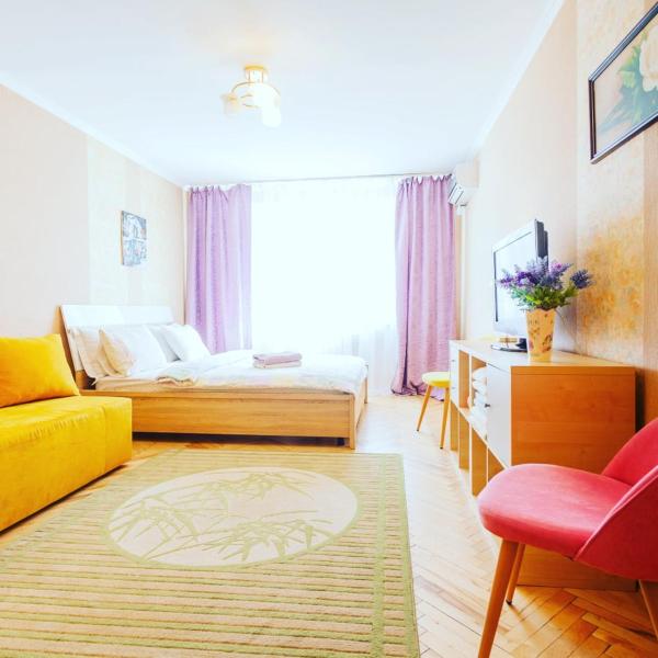 1 room 50m2 center of Obolon near River side. Dream Town, Kiew