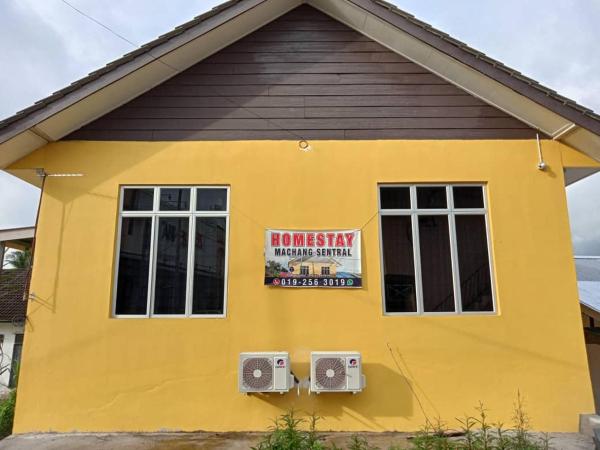 На фото показан объект Homestay Machang Sentral, расположенный в городе Machang.