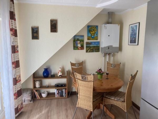 På billedet ses objektet Ferienwohnung Hoverla beliggende i byen Notscheid.