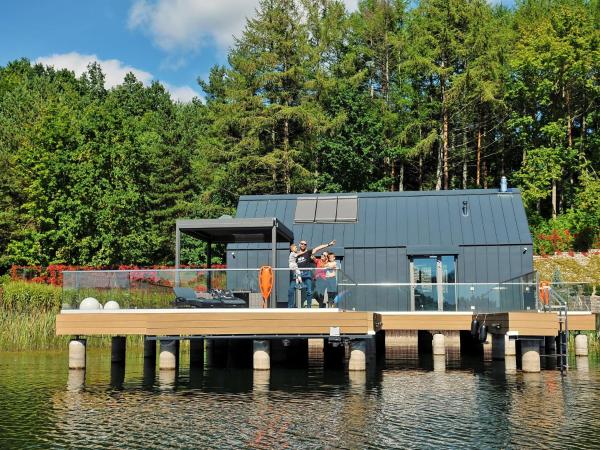 Na zdjęciu widoczny jest obiekt Holiday Home in Bytów by Private Lake położony w mieście Borzytuchom.