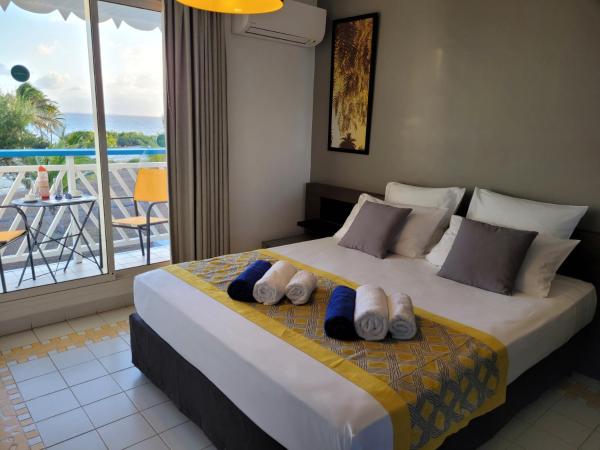 Studio Nikita Manganao Appartement Standing Vue mer Exceptionnel Avec Acces Piscine, Plage et Parking à Saint François, Saint-François