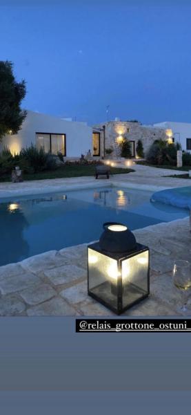 A la foto es mostra l'objecte Relais Grottone situat a la ciutat de Ostuni.