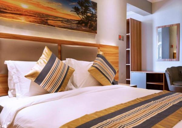 The photo shows the Raha Suites - Westlands located in the city of Westlands.