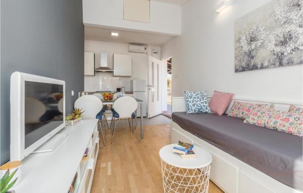A la foto es mostra l'objecte One-Bedroom Apartment In Porec situat a la ciutat de Poreč.