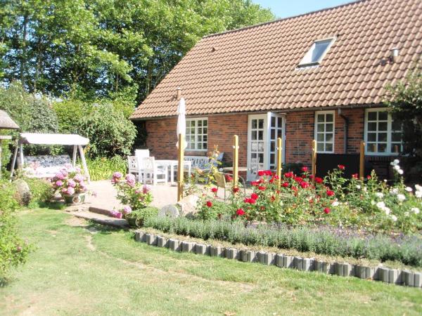Na zdjęciu widoczny jest obiekt Grambo Bed & Breakfast położony w mieście Tommerup.