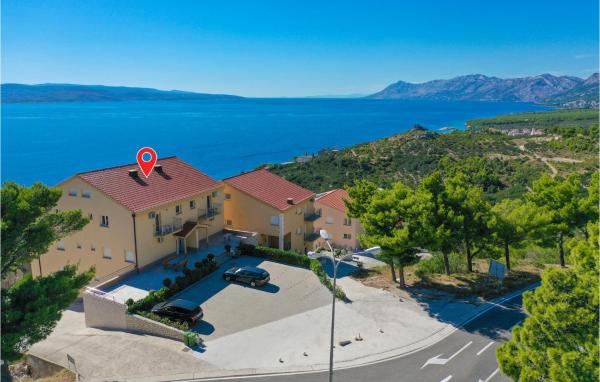 Beach Front Apartment In Krvavica With Wifi