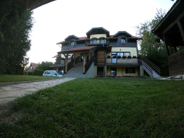 På billedet ses objektet Vila Jovanka Zlatibor beliggende i byen Palisad.