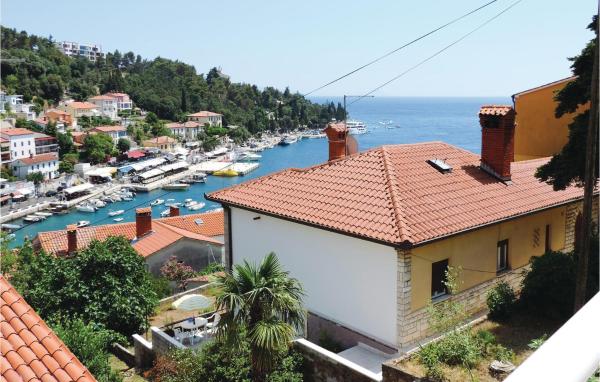 A la foto es mostra l'objecte Lovely Apartment In Rabac With Kitchen situat a la ciutat de Rabac.