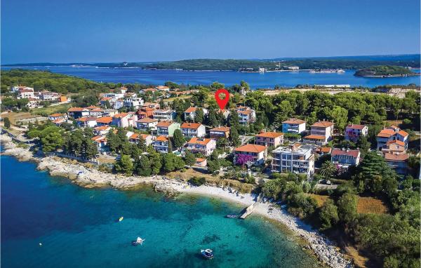 Cozy Apartment In Pula With Wifi - Istrie