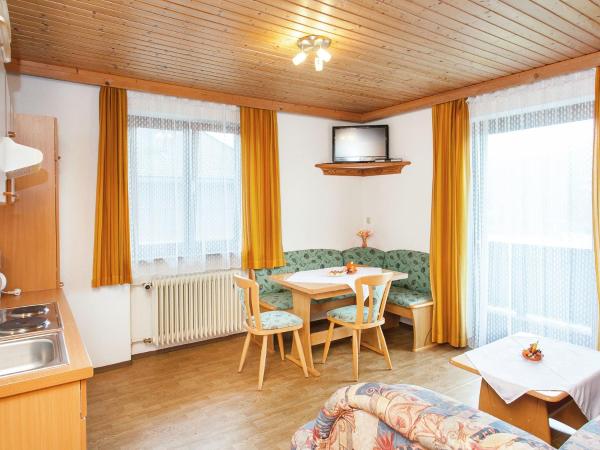Fotografie 3: Chalet in Alps near Ski Slopes