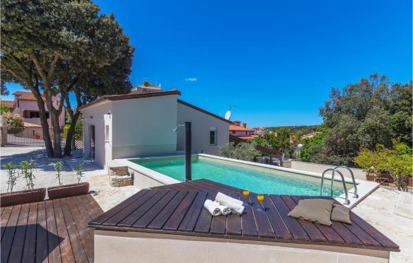 A la foto es mostra l'objecte Beautiful Apartment In Pula With Wifi situat a la ciutat de Pula.