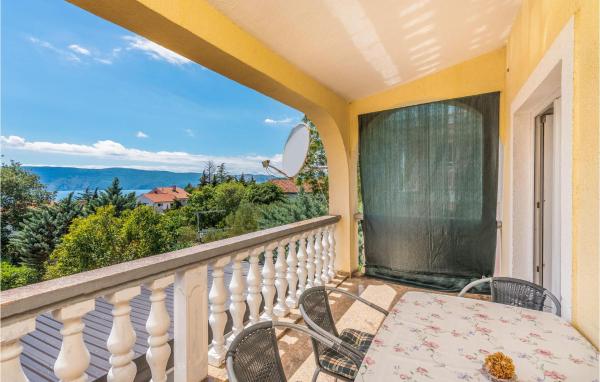 Beach Front Apartment In Pinezici - Krk