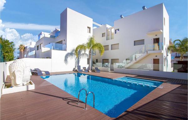Na zdjęciu widoczny jest obiekt 3 Bedroom Awesome Apartment In Denia położony w mieście Denia.