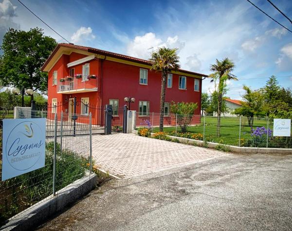 Nella foto è visibile l'oggetto Cygnus Bed & Breakfast situato nella città di Torre di Fine.