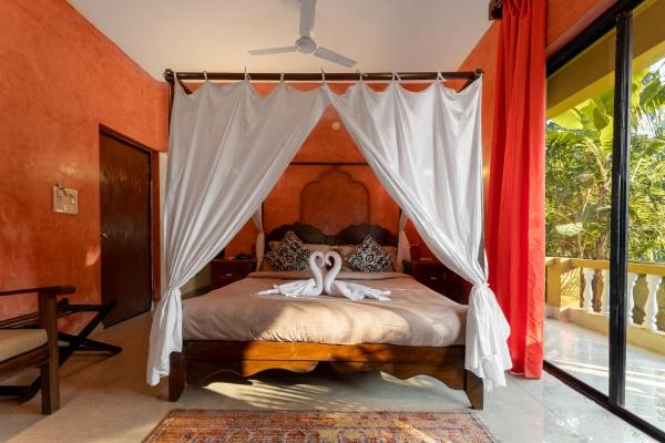 Justa Morjim Beach Resort Goa - 80 Steps From Morjim Beach - Goa