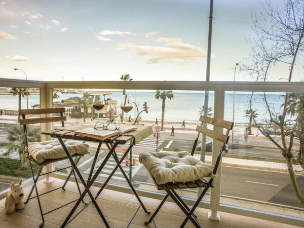 Στη φωτογραφία φαίνεται το αντικείμενο Holidays2Malaga Mendoza Terrace & Sea View που βρίσκεται στην πόλη Μάλαγα.