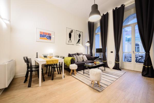 apt503a, Neapol