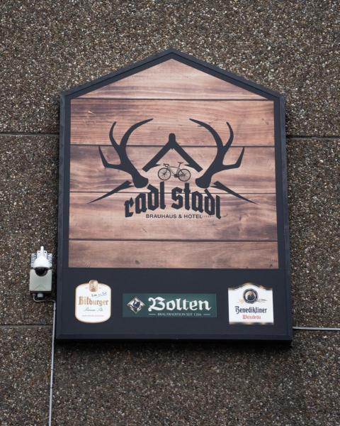 A la foto es mostra l'objecte RadlStadl - Brauhaus und Hotel situat a la ciutat de Büttgen.