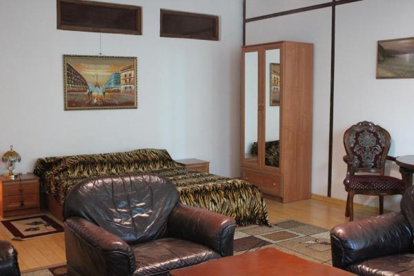 A la foto es mostra l'objecte Zebra Hotel situat a la ciutat de Odessa.