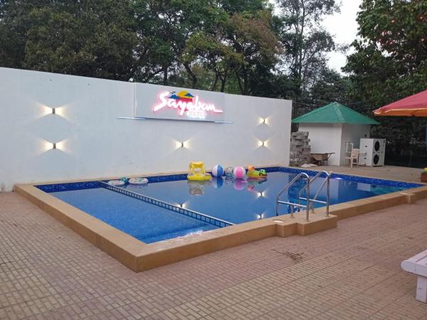 A la foto es mostra l'objecte Sayeban Hotel situat a la ciutat de Matheran.