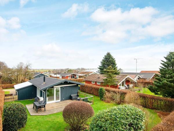 På billedet ses objektet Cozy Retreat in Binderup - By Traum Ferienwohnungen beliggende i byen Binderup Strand.