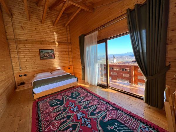 A la foto es mostra l'objecte Wooden House situat a la ciutat de Shkodër.