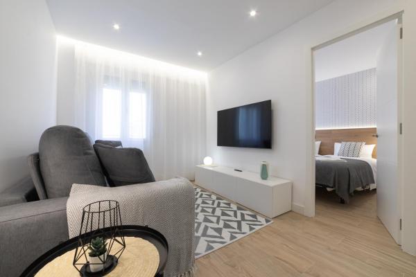 Na fotografii je vidět objekt Apartamento con Aire Acondicionado Ayuntamiento Av de La Paz nacházející se ve městě Logroño.