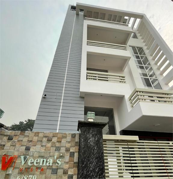 Na zdjęciu widoczny jest obiekt Veenas Vista położony w mieście Lucknow.