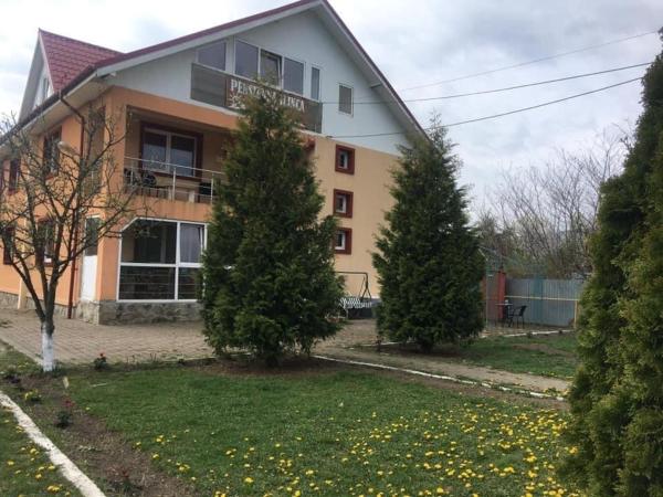 A la foto es mostra l'objecte Cazare ieftina situat a la ciutat de Bistriţa.