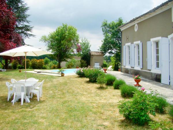Na zdjęciu widoczny jest obiekt Holiday Home La Gaubide by Interhome położony w mieście Falgueyrat.