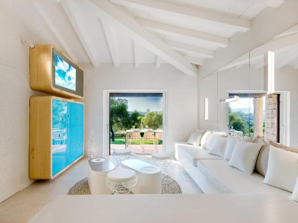 Na zdjęciu widoczny jest obiekt Holiday Home House Boat Medium by Interhome położony w mieście San Teodoro.