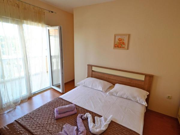 Bild 6: Apartment Dević by Interhome
