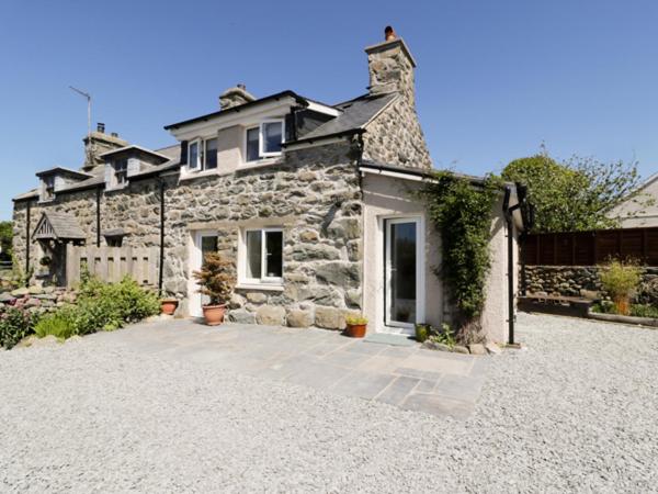 A la foto es mostra l'objecte 2 Borthwen Cottages situat a la ciutat de Dyffryn.