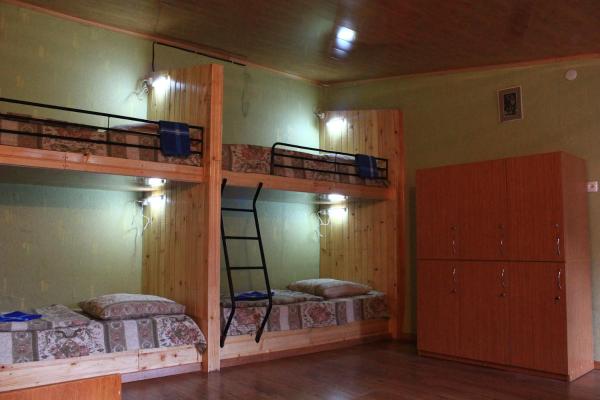 Na foto é possível ver o objeto Homestay localizado na cidade de Stepantsminda.