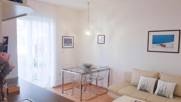 A la foto es mostra l'objecte Apartmani Milin situat a la ciutat de Zadar.