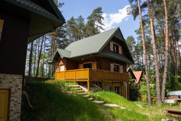 Auf dem Foto ist das Objekt Domek Leśny nad Tanwią in der Stadt Koszele zu sehen.