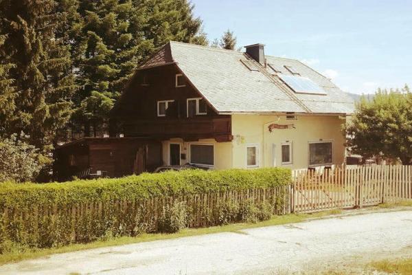 A la foto es mostra l'objecte Gästehaus Deisl situat a la ciutat de Mariapfarr.