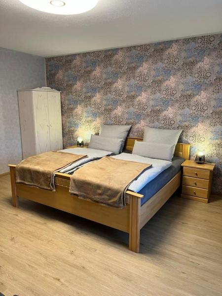Na zdjęciu widoczny jest obiekt O&W Ferienzimmer am Nürburgring, Quiddelbach położony w mieście Quiddelbach.