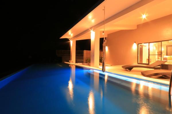 Nella foto è visibile l'oggetto MARINX POOLVILLA NAKANDAKARI situato nella città di Yamazato.