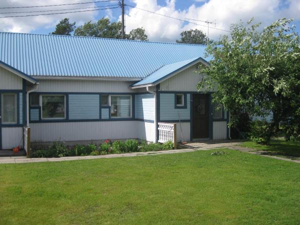 Na fotografii je vidět objekt Huoneistomajoitus Hella Härmä nacházející se ve městě Holma.