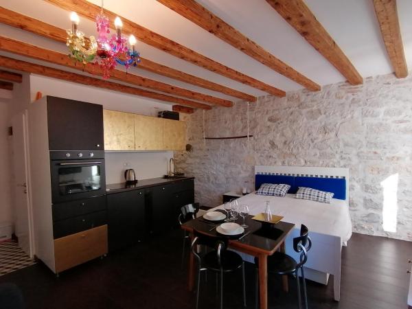 A la foto es mostra l'objecte Glamour apartment sea view situat a la ciutat de Rovinj.
