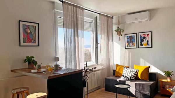A la foto es mostra l'objecte Studio apartman Siget II situat a la ciutat de Zagreb.