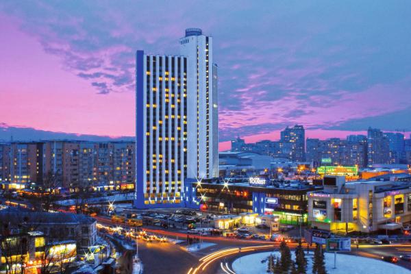 På billedet ses objektet Tourist Hotel Complex beliggende i byen Kyiv.