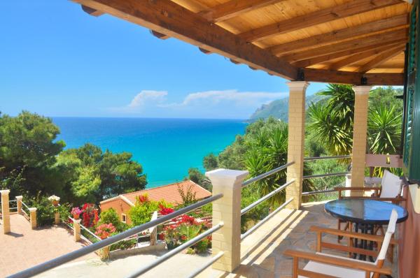 Na fotografii je vidět objekt Villa Takis on Pelekas beach Small house with garden and sea view nacházející se ve městě Kontogialos.