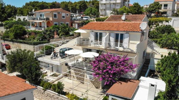 Apartments Lumini - Okrug Gornji