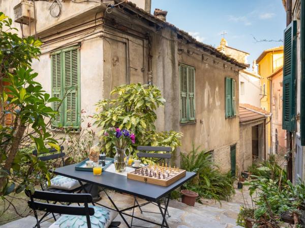 På billedet ses objektet Apartment Caruggiu - PTB193 by Interhome beliggende i byen Boscomare.