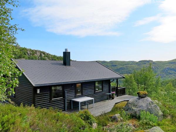På bilden syns objektet Chalet Karlbu by Interhome som ligger i staden Ljosland.