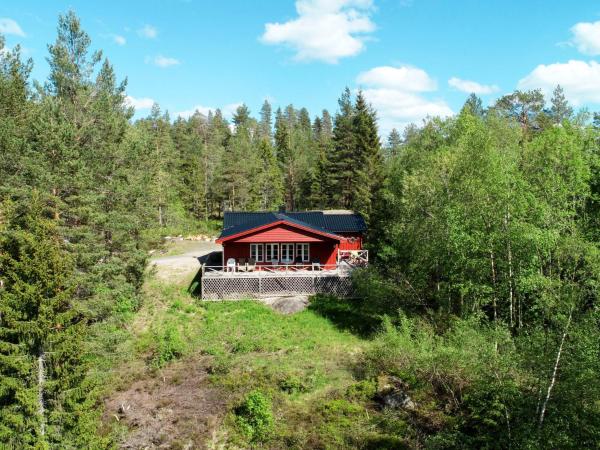 På bildet vises objektet Holiday Home Hustjønn by Interhome som ligger i byen Aamli.